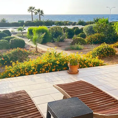 Frontline Paradise On The Water's Edge In Tatlisu, North Cyprus Apartamento