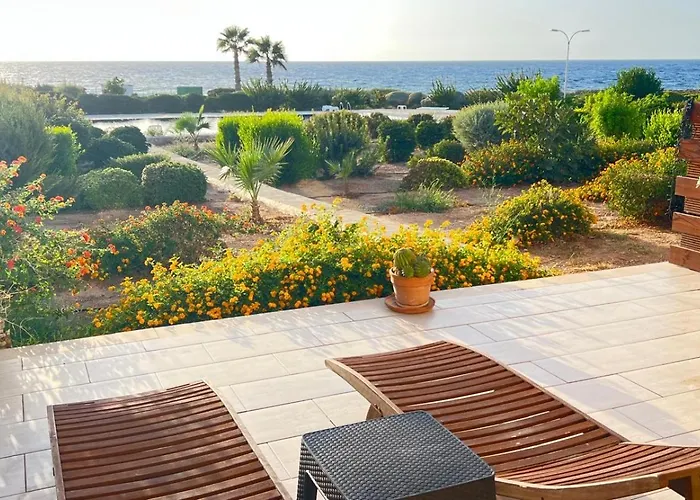 Frontline Paradise On The Water's Edge In Tatlisu, North Cyprus Apartmán