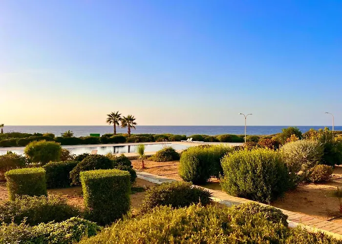 Frontline Paradise On The Water's Edge In Tatlisu, North Cyprus Apartmán Famagusta (Northern Cyprus)